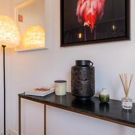 Sunny Design In Praça Flores By Lovelystay Lisboa