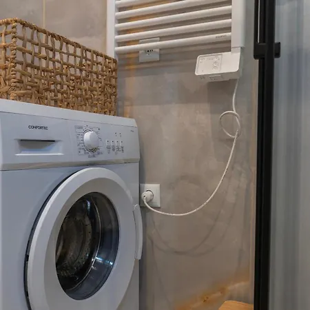 Sunny Design In Praça Flores By Lovelystay * Lisboa