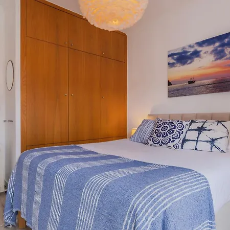 Sunny Design In Praça Flores By Lovelystay