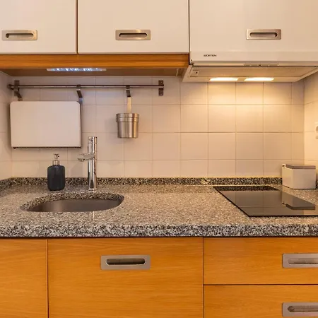 Sunny Design In Praça Flores By Lovelystay Lisboa