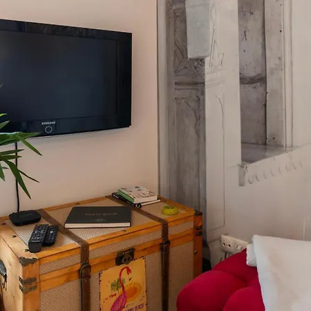 Sunny Design In Praca Flores By Lovelystay Appartement Lissabon