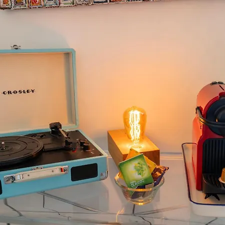 Апартаменты Sunny Design In Praca Flores By Lovelystay Лиссабон