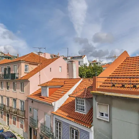 Appartement Sunny Design In Praca Flores By Lovelystay