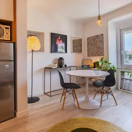 Sunny Design In Praca Flores By Lovelystay Appartement *