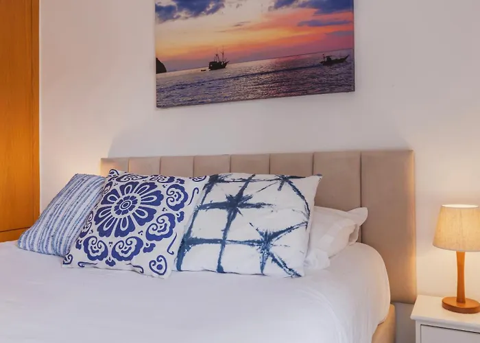 Sunny Design In Praca Flores By Lovelystay *