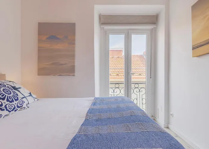 Sunny Design In Praca Flores By Lovelystay Appartement *